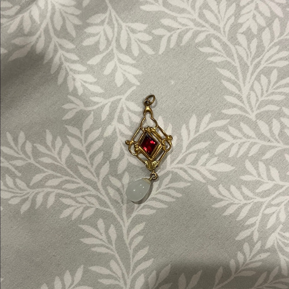 Lavalier pendant